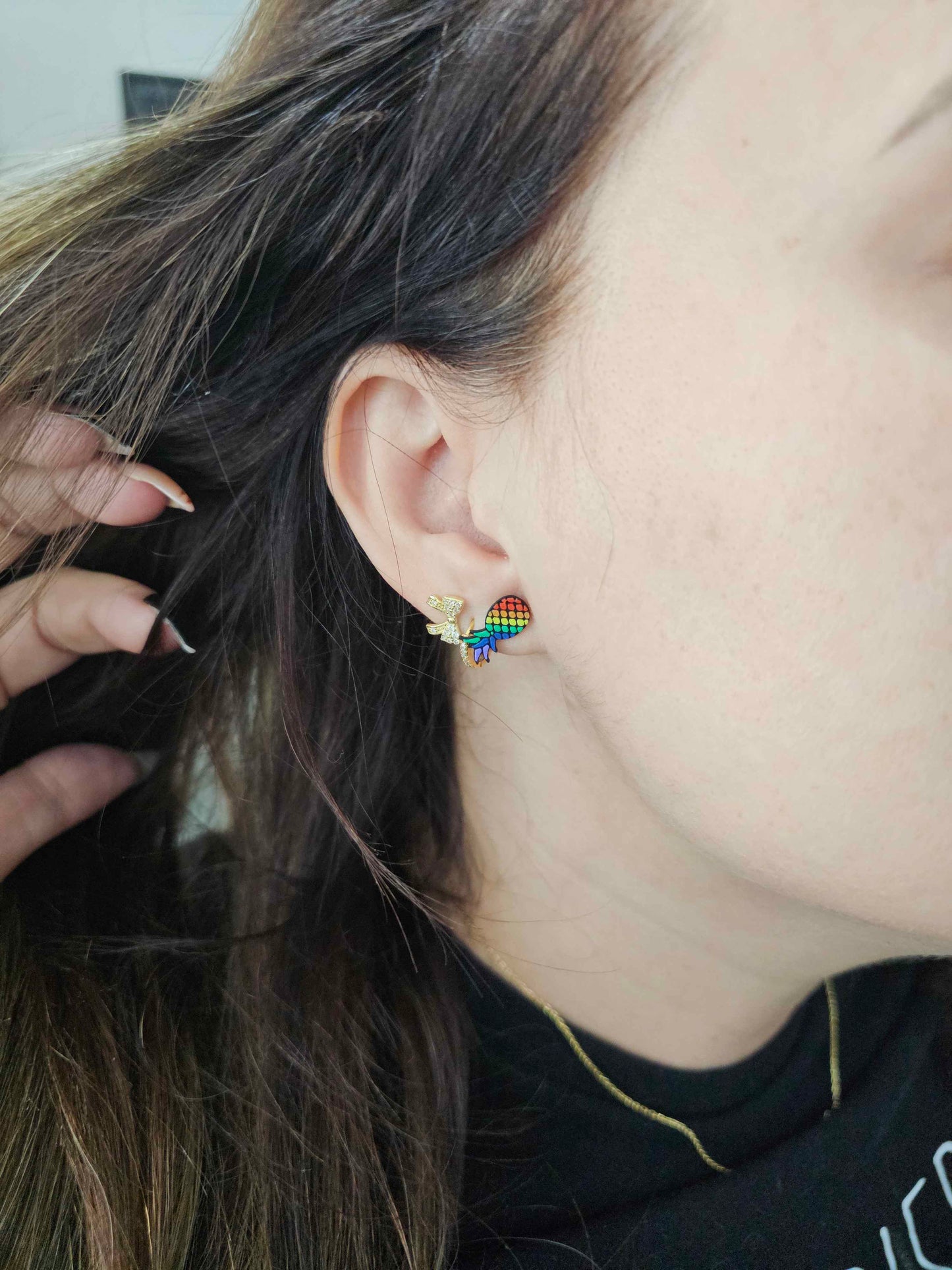 Small stud pineapple earring