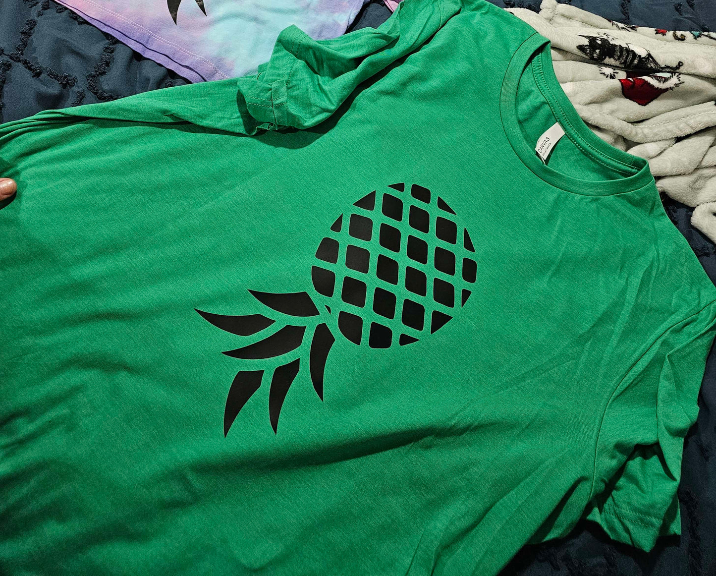 Green pineapple t-shirt